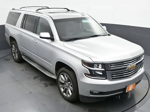 Used 2016 Chevrolet Suburban LTZ RWD image 18