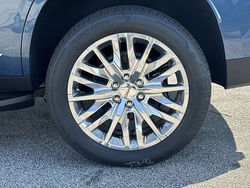 New 2026 GMC Yukon Denali w/ Advanced Technology Package image 36