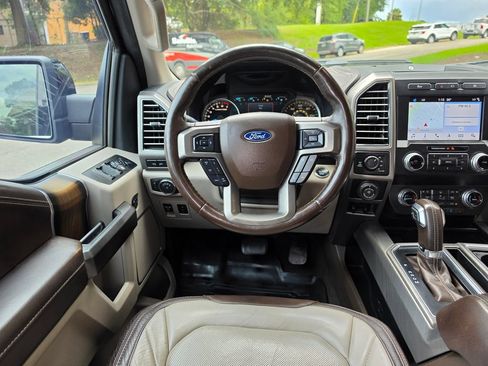 Used 2019 Ford F150 Limited AWD/4WD image 9