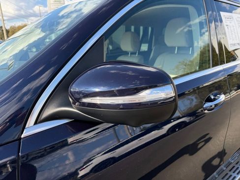 Used 2022 Mercedes-Benz GLS 450 4MATIC image 10