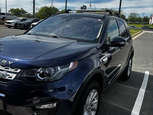 Used 2017 Land Rover Discovery Sport HSE image 3