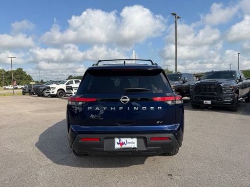 Used 2024 Nissan Pathfinder SV FWD image 7