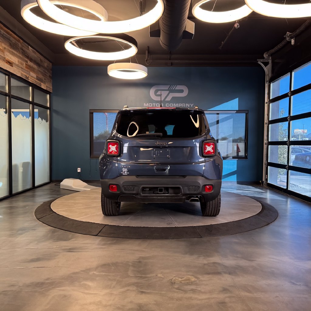 Used 2021 Jeep Renegade Latitude AWD/4WD image 4
