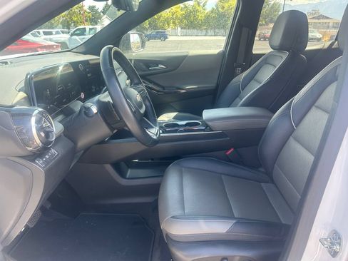 Used 2025 Chevrolet Equinox LT w/ Convenience Package II AWD/4WD image 23