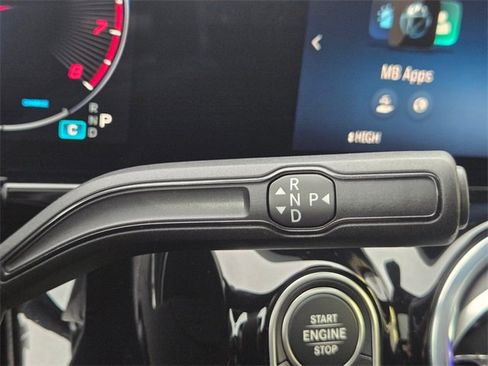 Used 2025 Mercedes-Benz GLA 250 4MATIC image 33