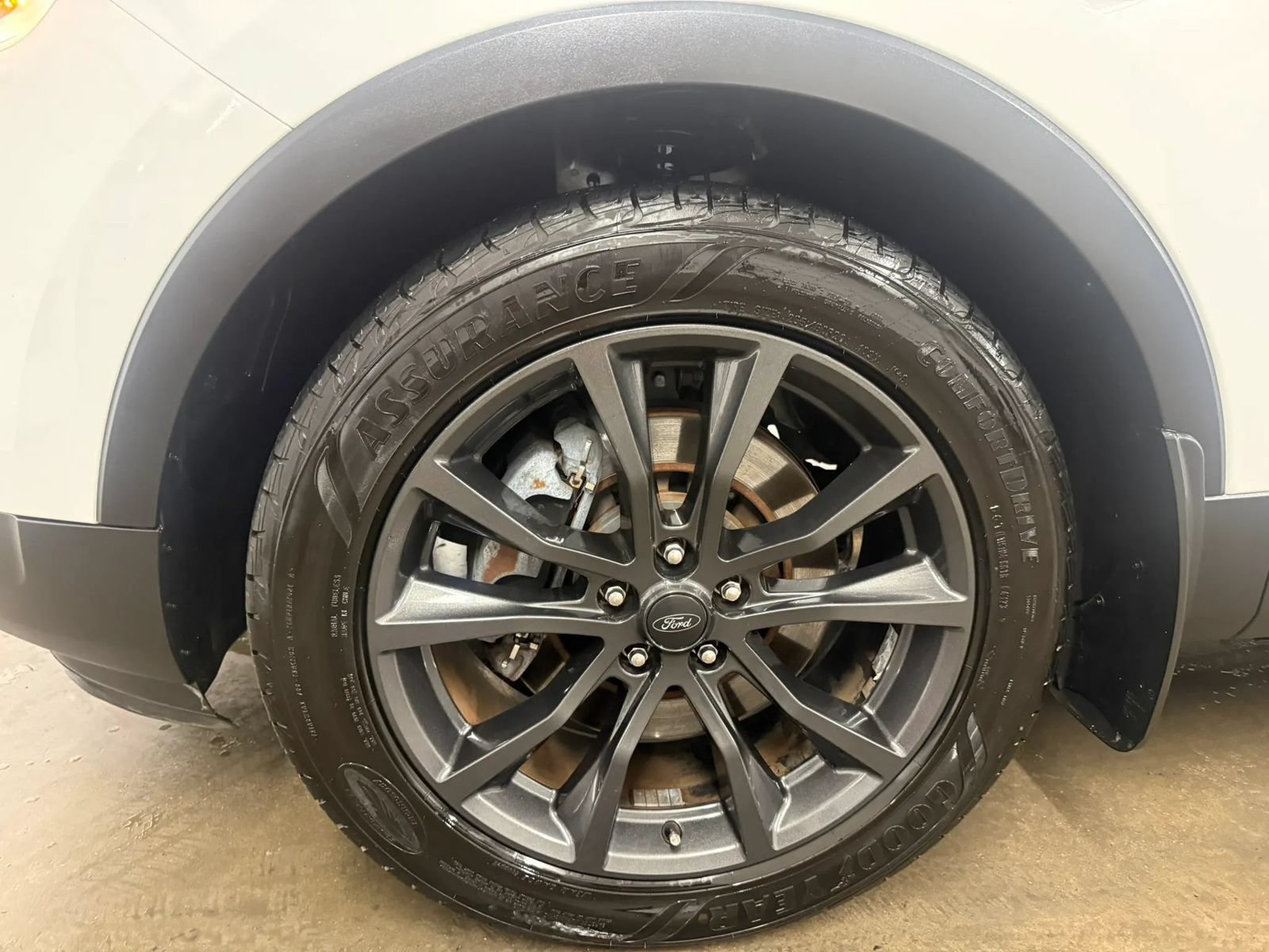 Used 2017 Ford Explorer XLT w/ Equipment Group 202A FWD image 30