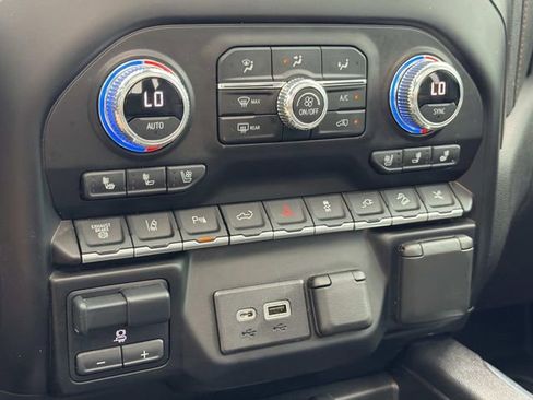 Used 2023 GMC Sierra 2500 AT4 w/ AT4 Premium Plus Package AWD/4WD image 33