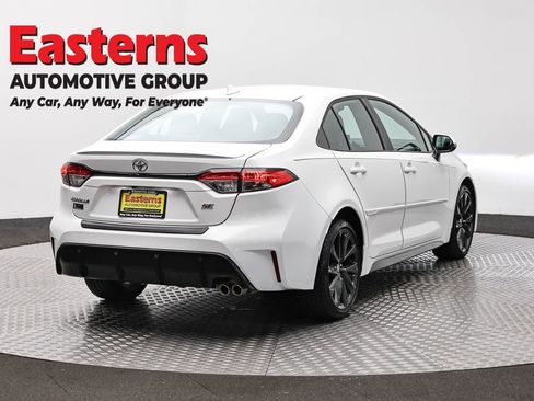 Used 2024 Toyota Corolla SE FWD image 5