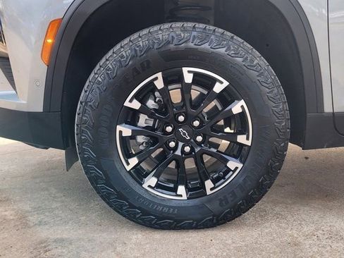 Used 2024 Chevrolet Traverse Z71 w/ Enhanced Driving Package image 17