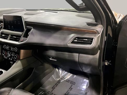 Used 2024 Chevrolet Tahoe High Country AWD/4WD image 33