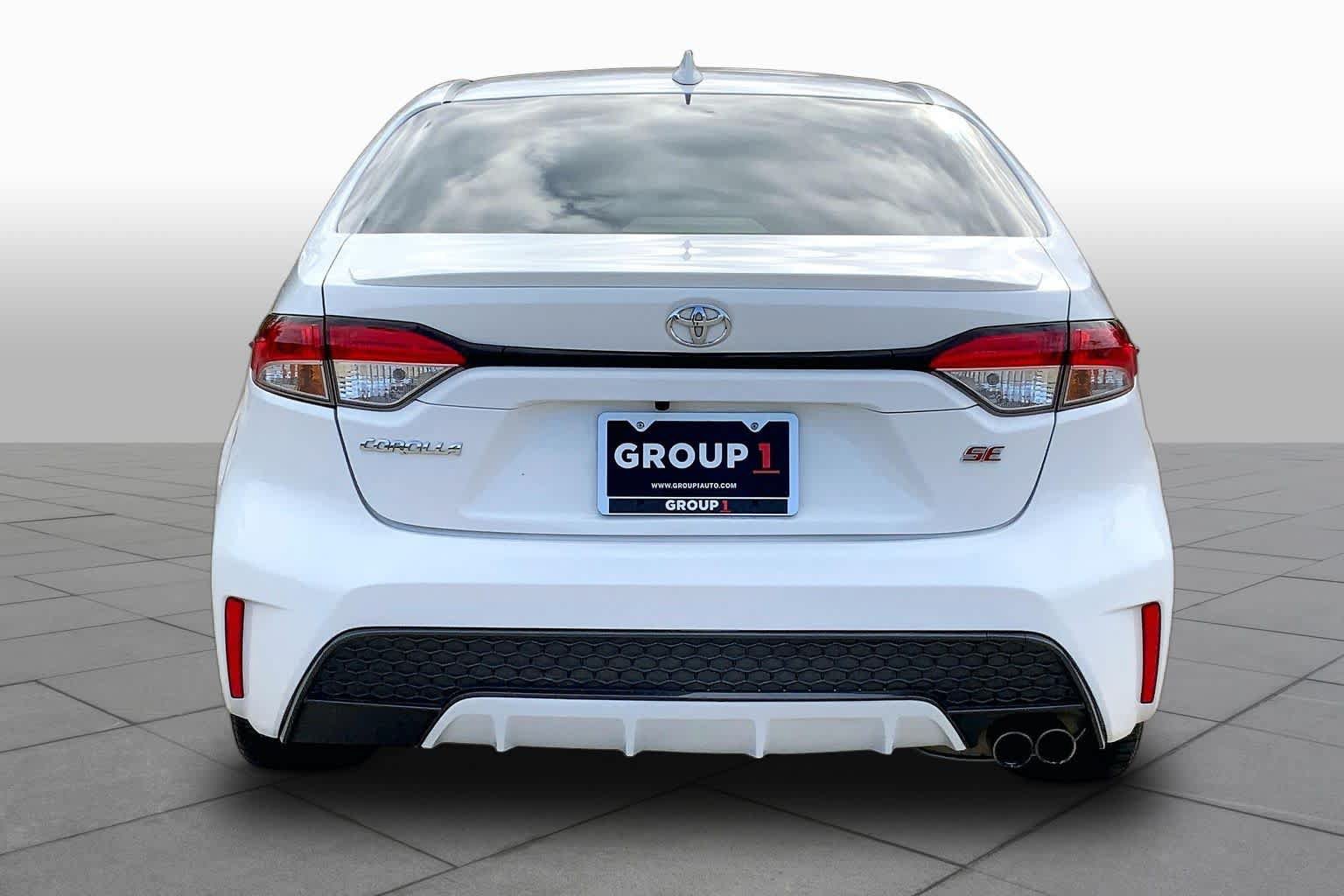 Used 2021 Toyota Corolla SE FWD image 4