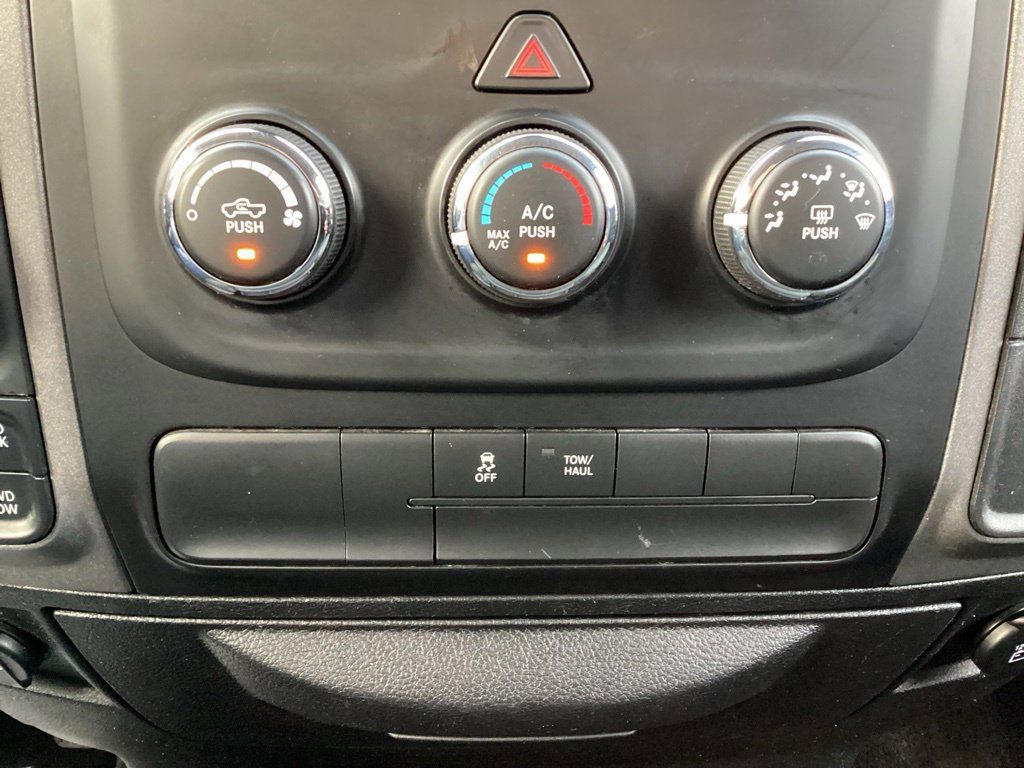 Used 2015 RAM 1500 Express AWD/4WD image 16