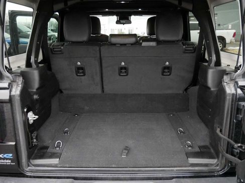 Used 2024 Jeep Wrangler Sahara AWD/4WD image 18