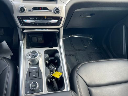 Used 2023 Ford Explorer XLT w/ Equipment Group 202A image 34