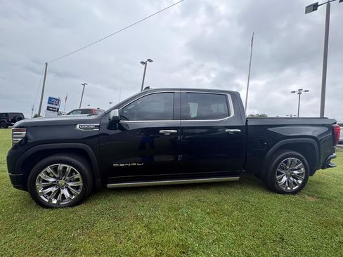 Used 2022 GMC Sierra 1500 Denali w/ Denali Reserve Package AWD/4WD image 8