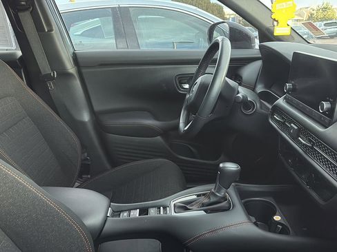 Used 2024 Honda HR-V Sport image 5