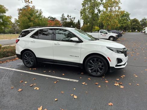 Used 2022 Chevrolet Equinox RS w/ RS Leather Package FWD image 16