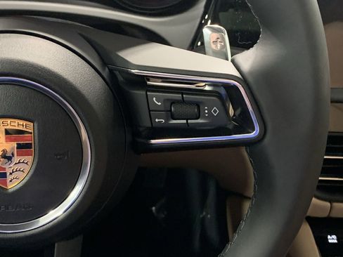 New 2026 Porsche Macan image 18