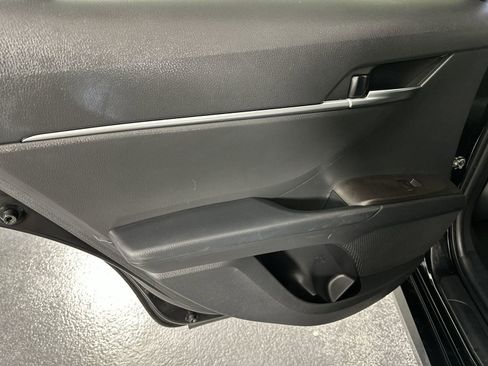 Used 2022 Toyota Camry LE image 34