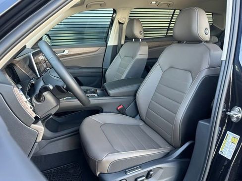 New 2025 Volkswagen Atlas SEL image 19