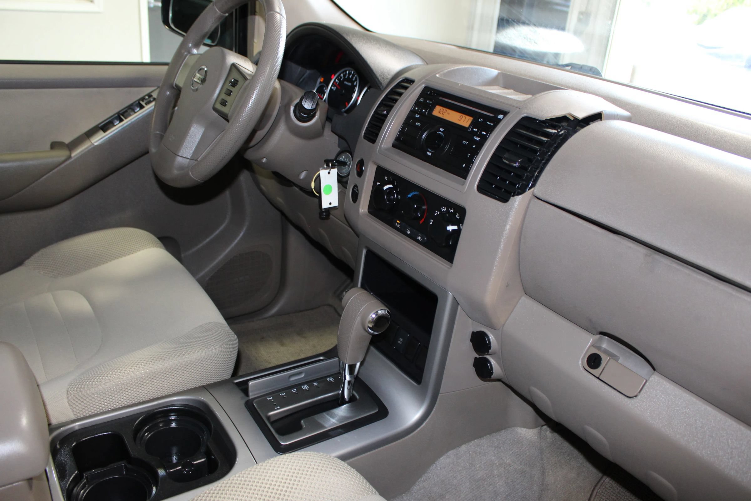 Used 2008 Nissan Pathfinder S RWD image 28