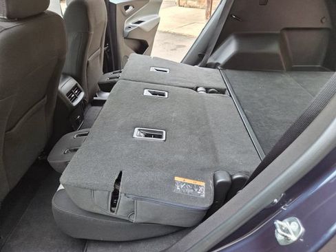 Used 2018 Chevrolet Equinox LS FWD image 38