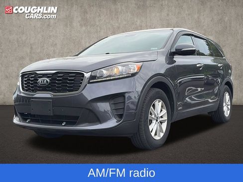 Used 2019 Kia Sorento AWD V6 image 4
