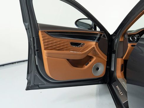 Used 2021 Bentley Flying Spur W12 AWD/4WD image 10