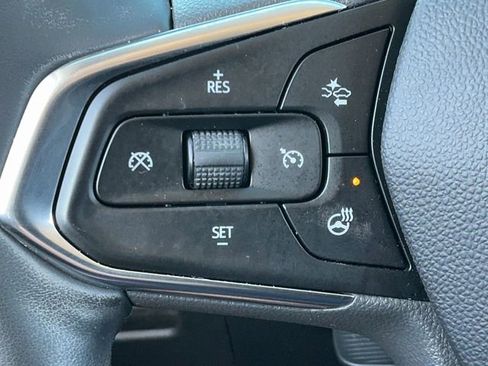 Used 2024 Chevrolet TrailBlazer LT w/ LT Cold Weather Package FWD image 21