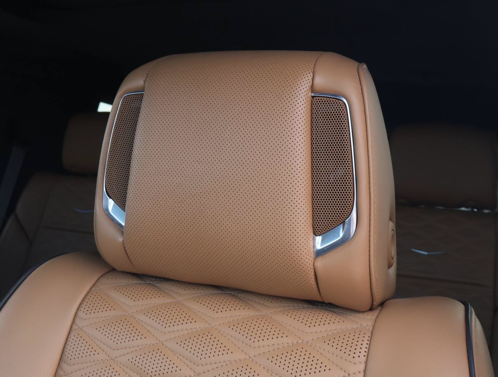 Used 2022 Cadillac Escalade Premium Luxury AWD/4WD image 21
