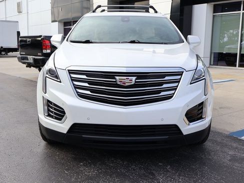 Used 2019 Cadillac XT5 Luxury image 2