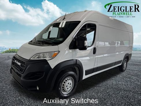 Used 2025 RAM ProMaster 2500 w/ Convenience Group FWD image 9