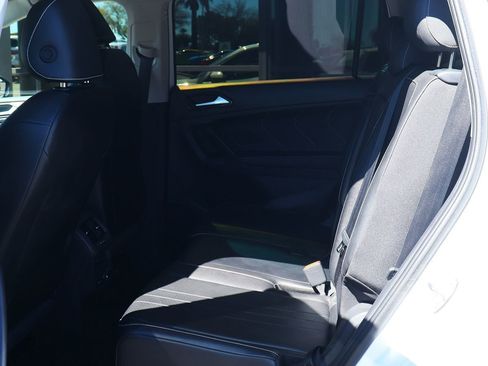 Used 2024 Volkswagen Tiguan SE FWD image 36