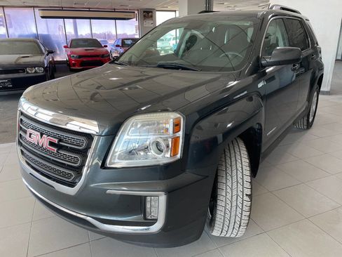 Used 2017 GMC Terrain SLE w/ Convenience Package image 3