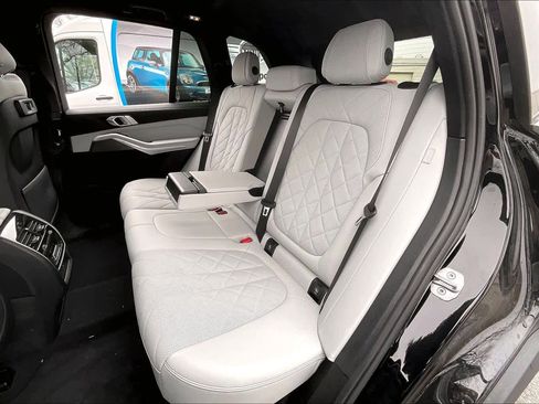 Used 2023 BMW X5 xDrive40i w/ Premium Package image 22