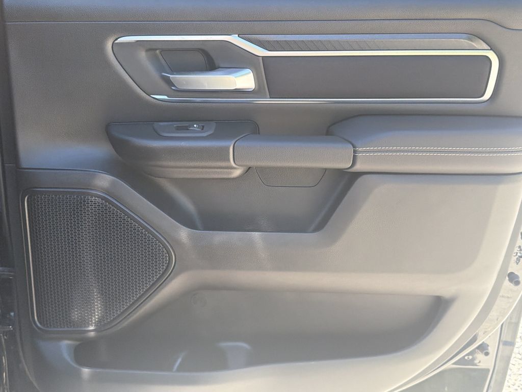 Used 2025 RAM 1500 Big Horn AWD/4WD image 16