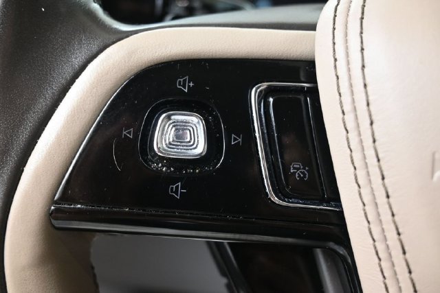 Used 2021 Lincoln Aviator Reserve w/ Equipment Group 201A AWD/4WD image 24
