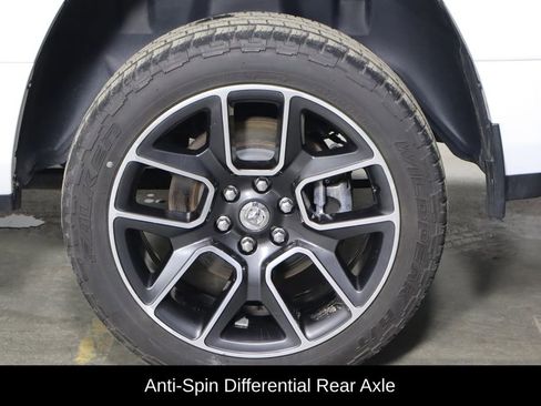 Used 2023 RAM 1500 Big Horn AWD/4WD image 40