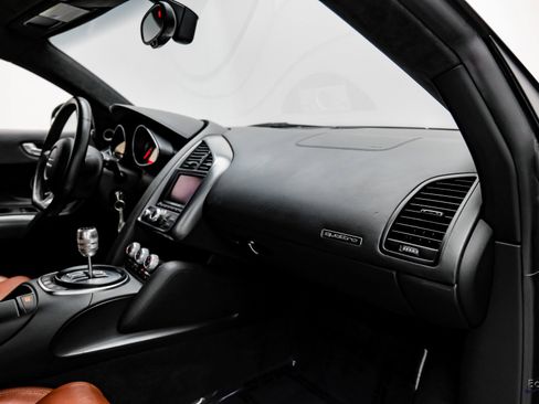 Used 2008 Audi R8 V8 image 42