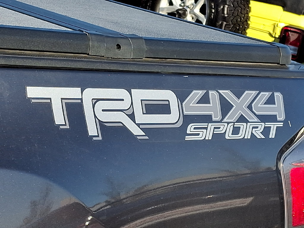 Used 2021 Toyota Tacoma TRD Sport w/ Technology Package AWD/4WD image 11