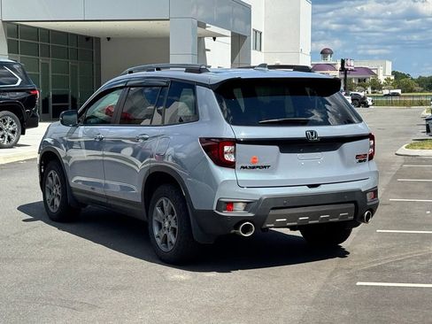 Used 2025 Honda Passport TrailSport image 8