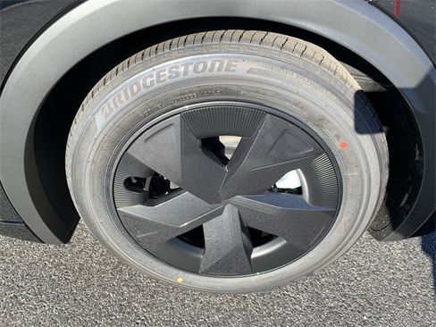 New 2026 Toyota Prius LE image 33