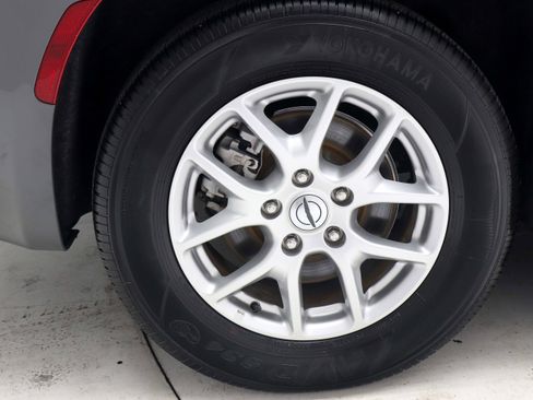 Used 2022 Chrysler Pacifica Touring-L FWD image 37