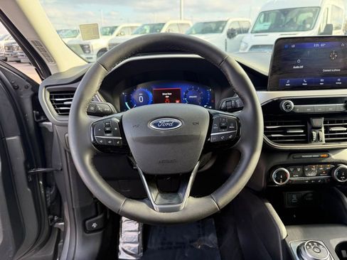 Used 2022 Ford Escape SEL w/ Technology Package image 15