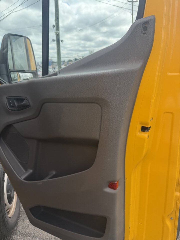 Used 2021 Ford Transit 250 148 High Roof w/ Load Area Protection Package RWD image 4