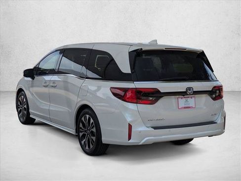 Used 2026 Honda Odyssey Elite image 9