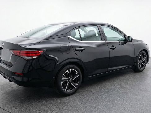 Used 2025 Nissan Sentra SV image 9