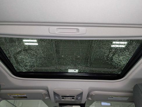 Used 2025 Toyota RAV4 XLE image 17