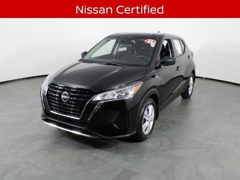 Certified 2025 Nissan Kicks Play S FWD image 2
