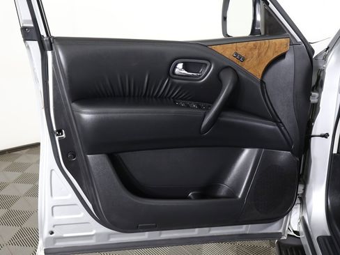 Used 2023 Nissan Armada SL image 27